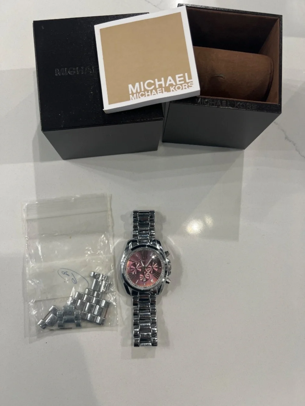 Silver stainless steel Michael Kors watch - Picture 4 of 7